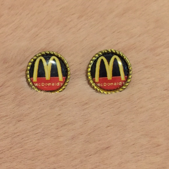 3/$40 McDonald’s Vintage Earrings - Picture 5 of 5